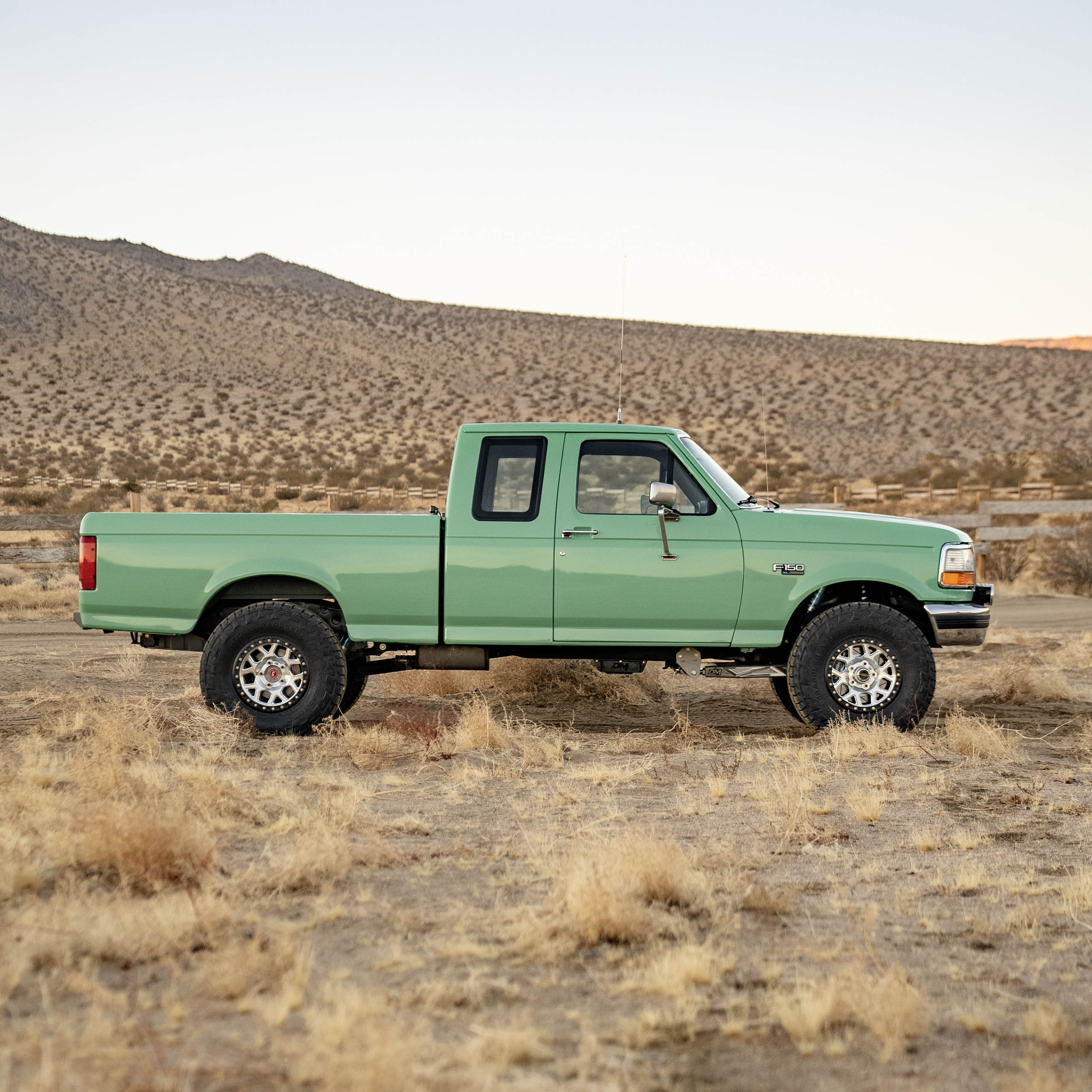 80-96 4WD F150 BILLET Stock Width 2.5" Shock Front & Rear Package (Long Travel)