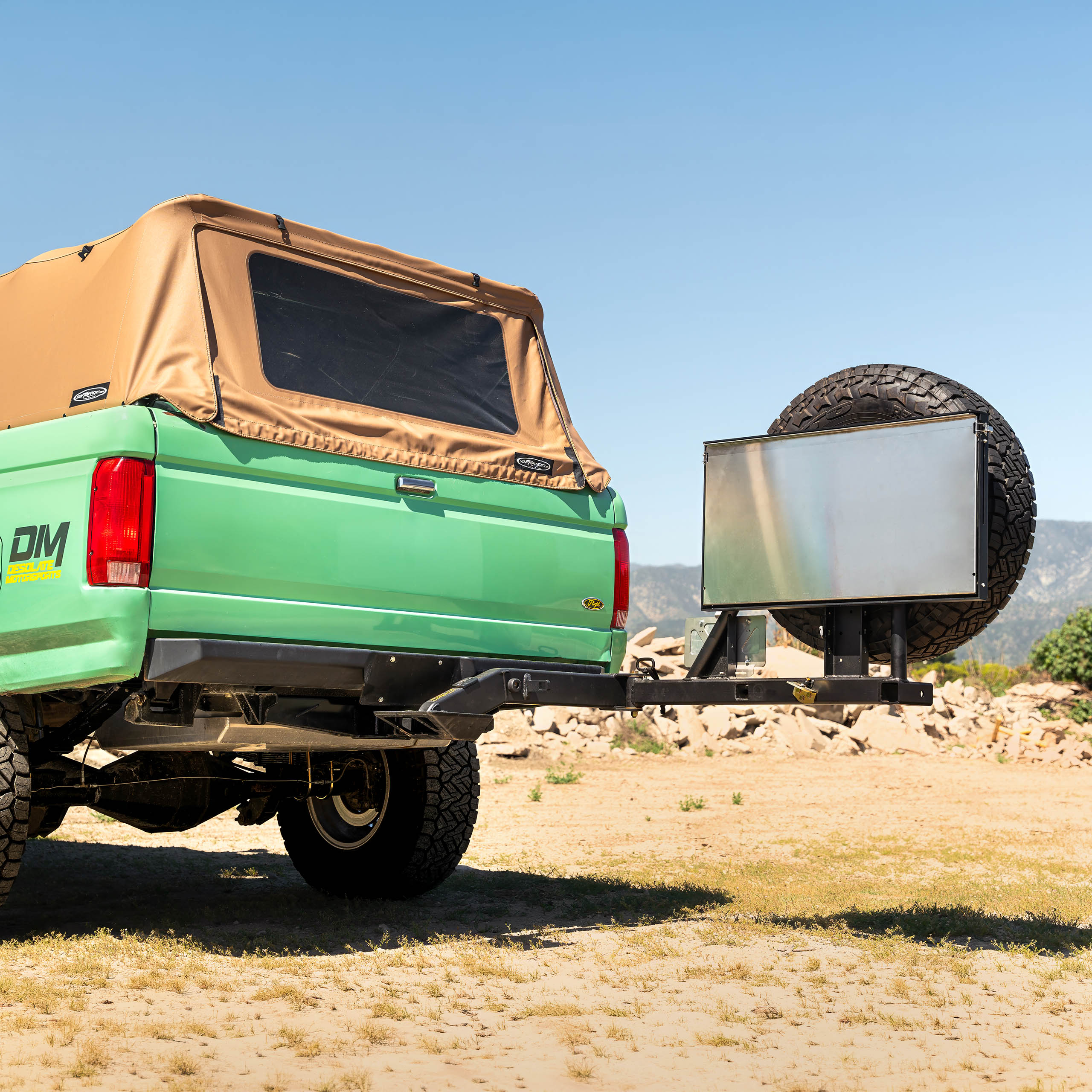 UltraSwing® Mega-Fit DESOLATE MOTORSPORTS SPEC High Clearance Spare Tire Hitch Mount