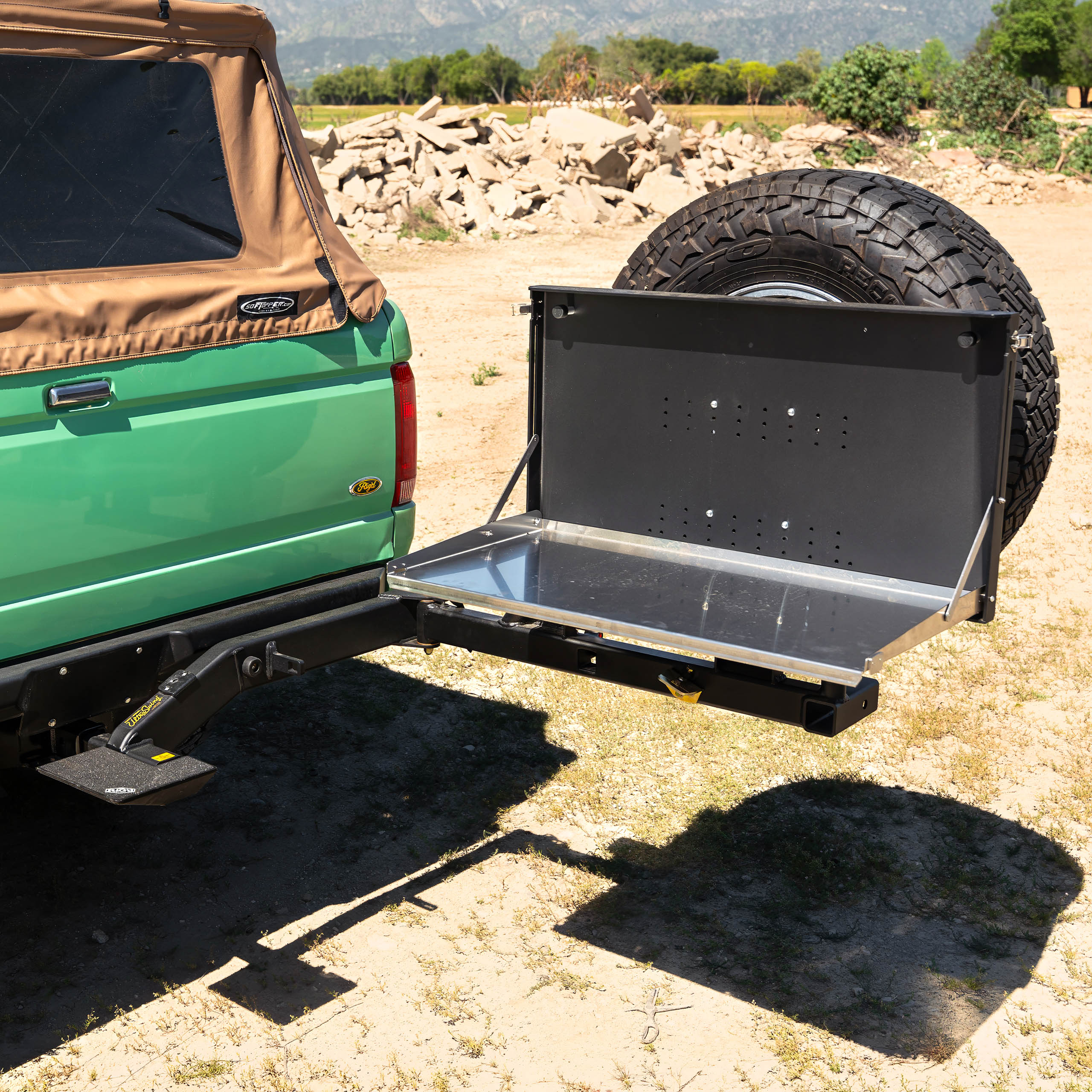 UltraSwing® Mega-Fit DESOLATE MOTORSPORTS SPEC High Clearance Spare Tire Hitch Mount