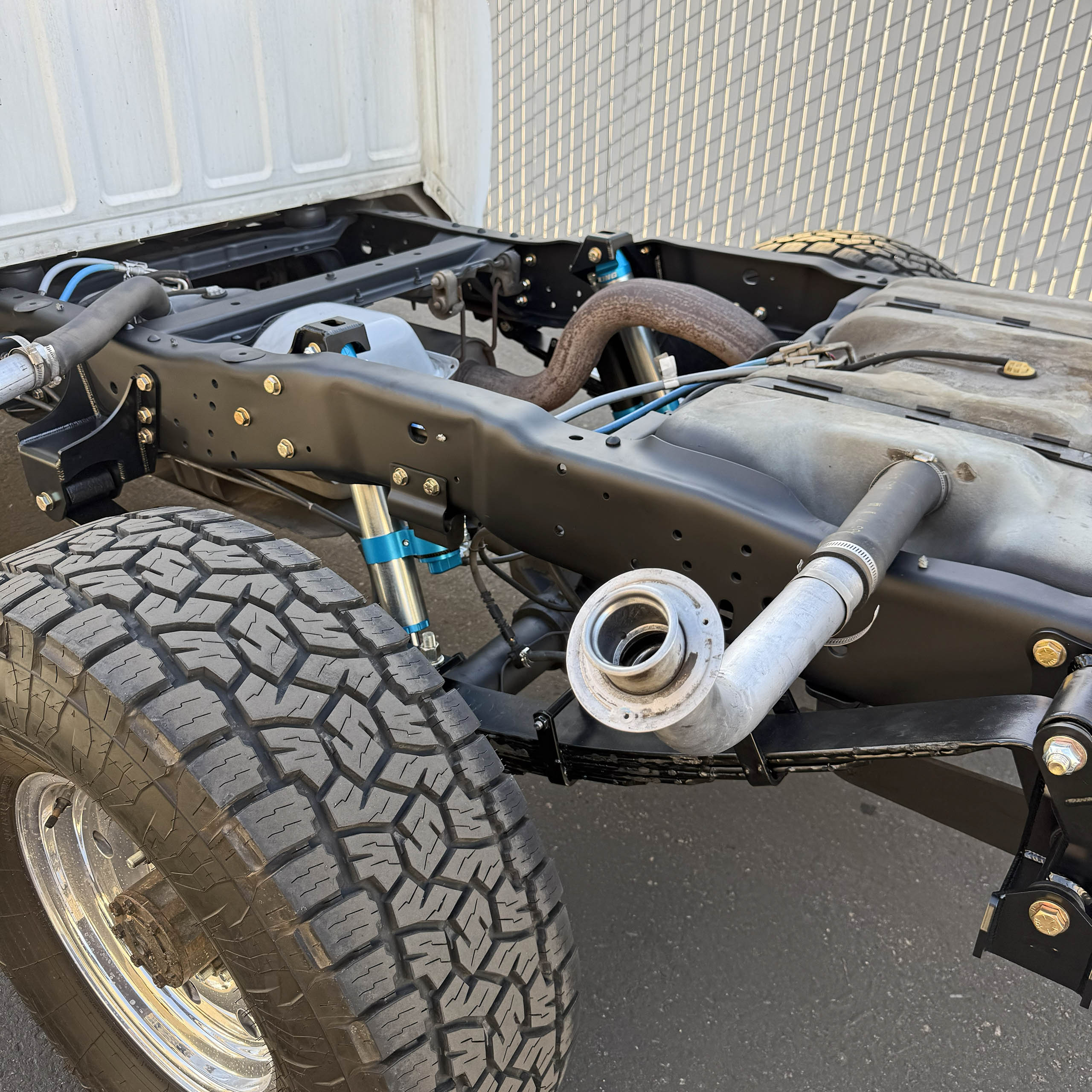 80-97 F250 / F350 HD Rear Suspension Kit