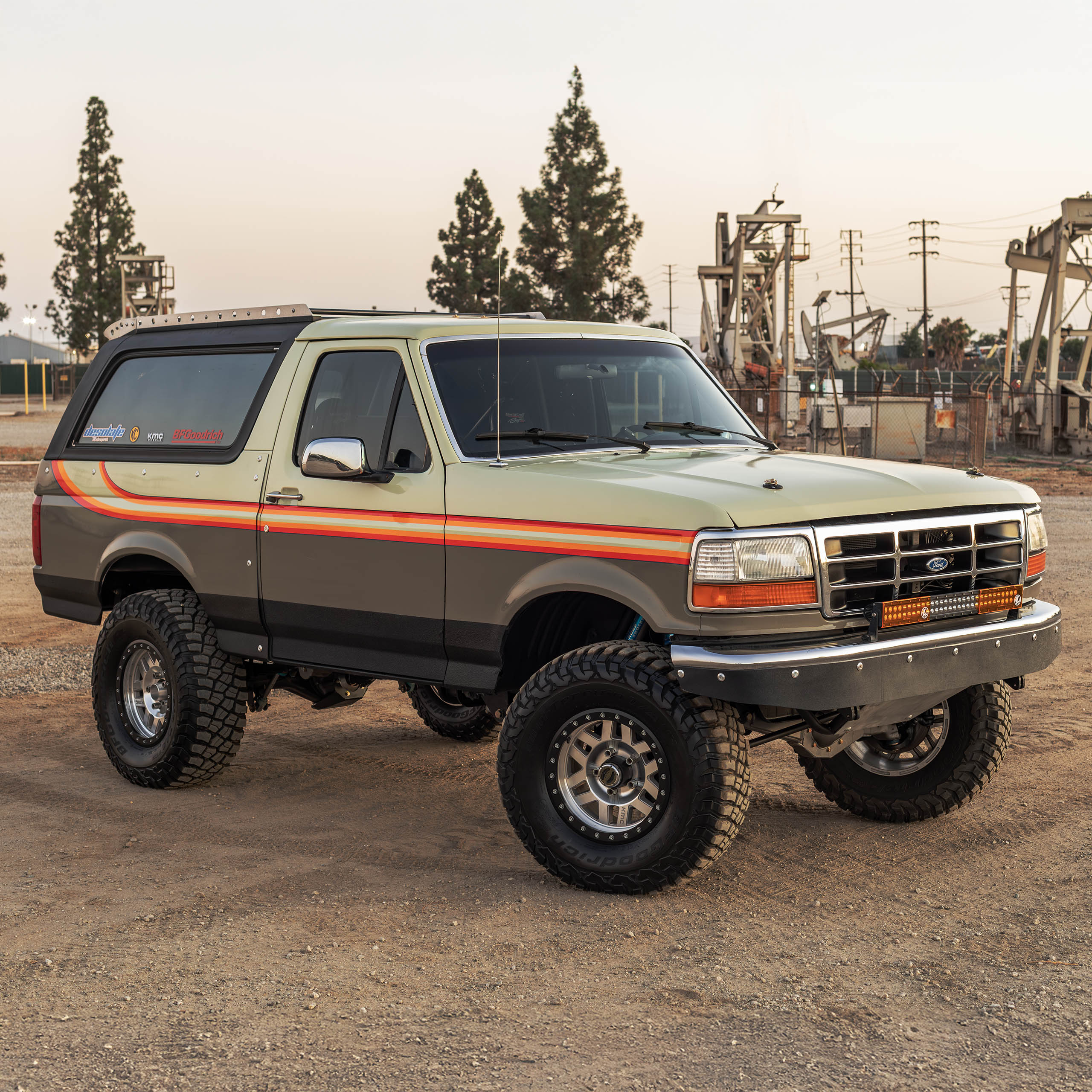Desolate Motorsports 80-96 Bronco Fiberglass Bedsides "Stock Width Replacement"