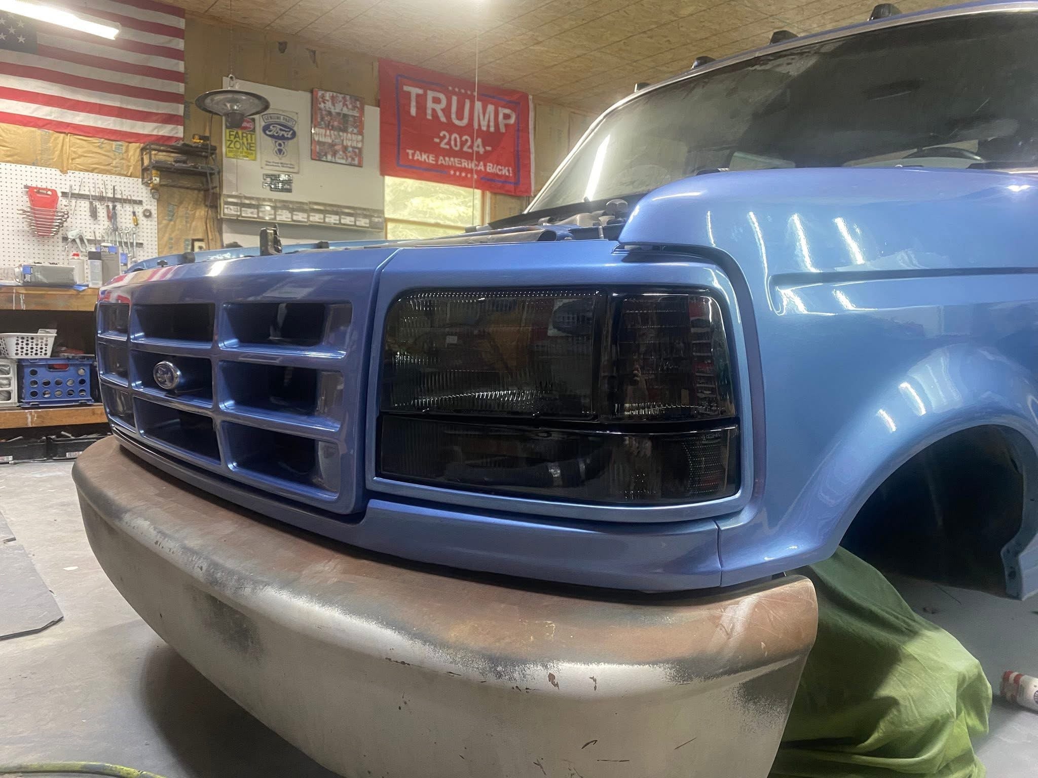 Smoked Diffused Headlight Kit - (92-97 F-Series and Bronco)