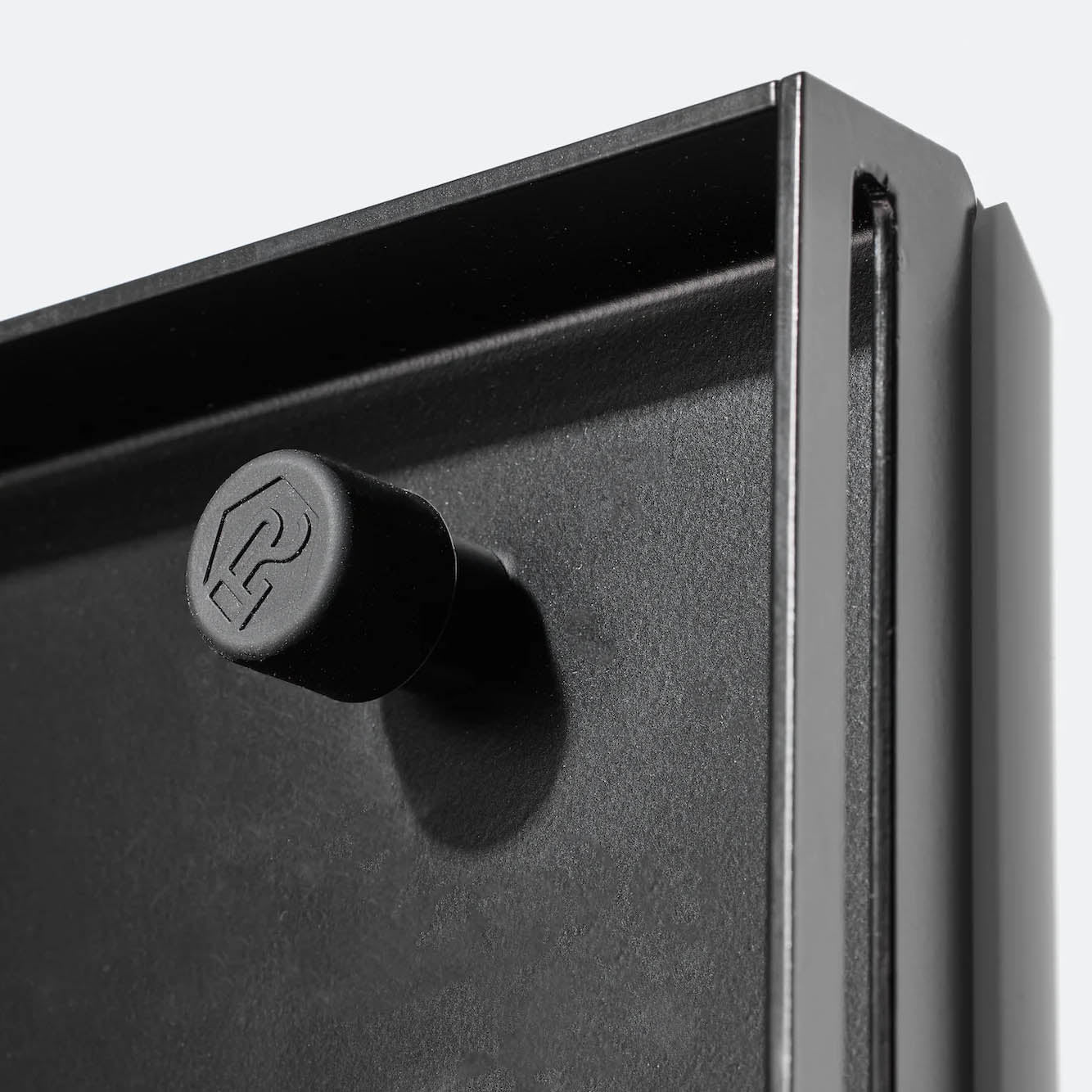 UltraSwing® Mega-Fit DESOLATE MOTORSPORTS SPEC High Clearance Spare Tire Hitch Mount