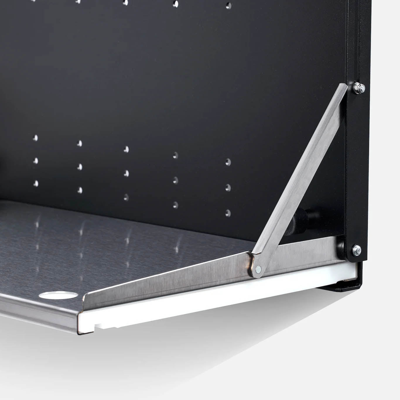 UltraSwing® Mega-Fit DESOLATE MOTORSPORTS SPEC High Clearance Spare Tire Hitch Mount